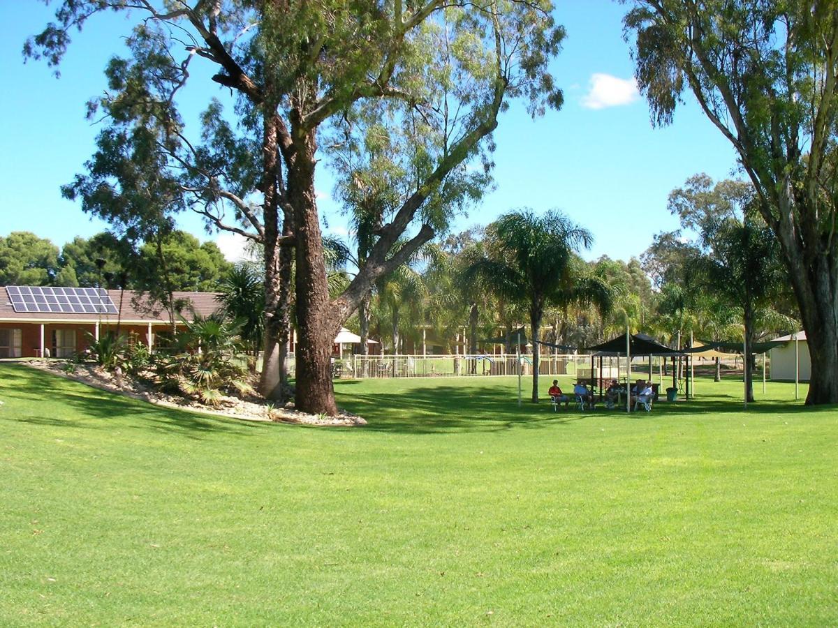 Tocumwal Golf Resort Eksteriør bilde